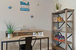 5 Min Walk to Beach, Sparkling Pool, Mins to Shops &outlet! 13 - 2