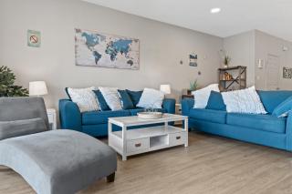 5 Min Walk to Beach, Sparkling Pool, Mins to Shops &outlet! 13 - Destin - 1