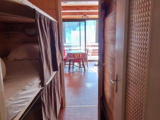 Appartement T2 pour 6 pers avec terrasse plein sud et cuisine équipée, face aux pistes - FR-1-165A-192 - Enchastrayes - 3