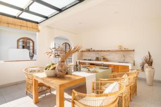 OriVista Luxe Boutique Villa in Canggu-Pool Side 2 - Canggu - 3