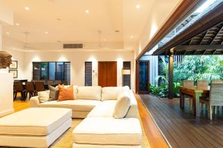 The Bali House - Beachfront Mirage Port Douglas - Port Douglas - 3
