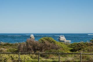 Oceans Waves - Luxury Apartment with ocean views - Lancelin - 0