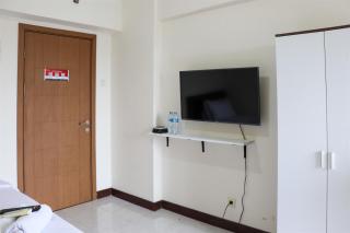 Simple and Enjoy Living Studio Room at Cinere Resort Apartment By Travelio - Depok - 6