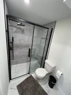 Private separate furnished unit with a full access to a backyard - Ottawa - 6