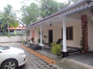 Angel Homestay Paravoor - 2