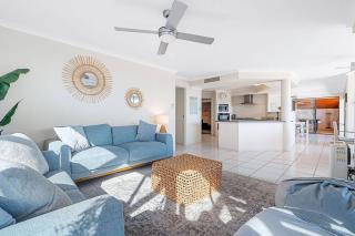 Absolute Oceanfront Retreat - Mandurah - 4