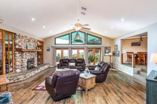 Skyline Lodge- 5 bedrooms with stunning views - Oakhurst - 3