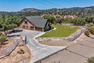 Mountain Elegance w/ pool, spa, projector - Coarsegold - 2