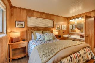 Acorn Alley Inside Yosemite - Dog Friendly w/Hot tub, Fire pit, EV Charger - North Wawona - 1