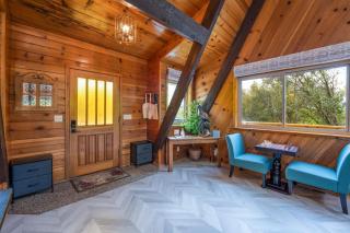 Quail Haven- A-frame cabin with hot tub, views, and more - Oakhurst - 2