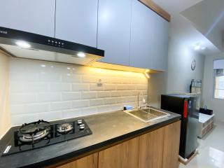 Minimalist Studio Room Gateway Park LRT City Bekasi Apartment By Travelio - Bekasi - 1