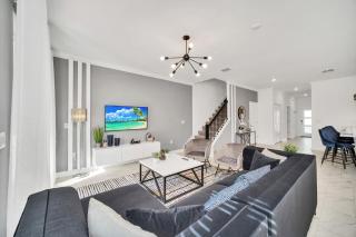 Last Minute Disney Getaway! Private Pool, Hot Tub & Games Room. Book Now! #56931 - Kissimmee - 0