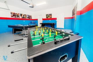 Last Minute Disney Getaway! Private Pool, Hot Tub & Games Room. Book Now! #26221 - Kissimmee - 1