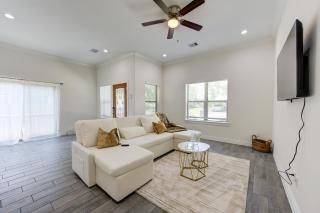 King size bed 3BR , cozy living room spacious luxurious Home Houston - Houston - 9