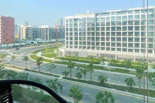 Lavish Studio Pool Gym, Balcony, Netflix Fast Wi-Fi - 3