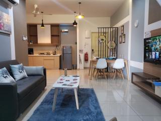 Atlantis 4-8pax Pool & Sea View Wi-fi 5min to Jonker - Malacca - 5