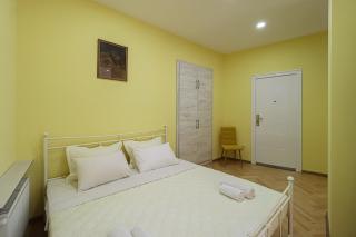 Stylish 1BR Apt near Rustaveli - By Wehost - 0
