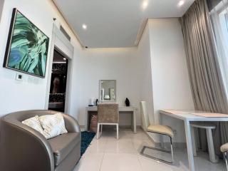 In Vogue Live On the Canal in Business Bay - 1