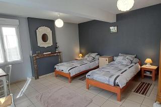 Maison avec cour fermée - Gratibus - 4
