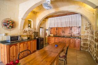 4 Bedroom Farmhouse with Private Pool in Island of Gozo - 3