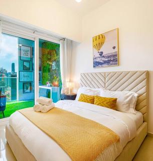 Gorgeous 2BR with full Burj Khalifa view, 5 mins from Dubai Mall - Dubai - 5
