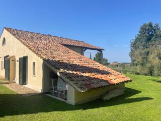 Villaimmersanellecollinetoscane - Pescia Romana - 1