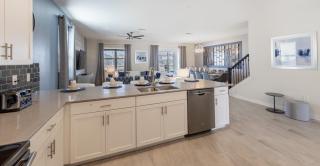 Last Minute Disney Getaway! Private Pool, Hot Tub & Games Room. Book Now! #28814 - Kissimmee - 3