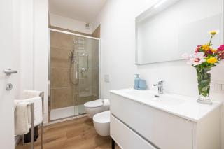 Chic Parma Flat Near City Center - 8