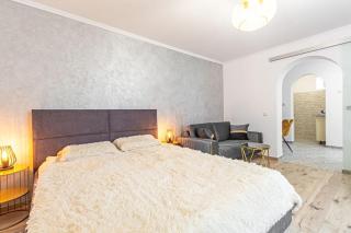 FLH - Black Church Studio - 3