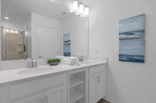 2 Bedrooms 2 Bathrooms Storey Lake Ct - 9