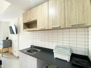 Compact and Comfortable Studio Sayana Bekasi Apartment By Travelio - 2