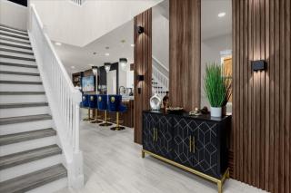 7 Bedrooms 55 Bathrooms Windsor Island 4420Kr - 2