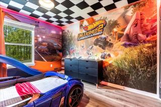 7 Bedrooms 55 Bathrooms Windsor Island 4420Kr - 5