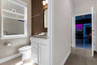7 Bedrooms- 5,5 Bathrooms- Windsor Island 4420Kr - Davenport - 3