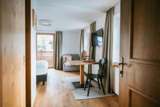 Hotel Gasthof Hirschentenne - Stams - 5
