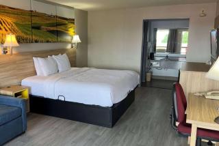 Days Inn by Wyndham Salina South - Salina - 5