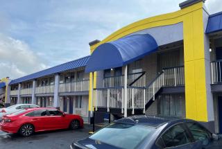 Days Inn by Wyndham Salina South - Salina - 9