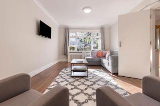 Large home sleep 11 with large garden High speed WiFi and free Parking Next London Transport - Harrow on the Hill - 9