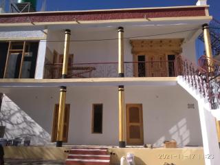 Kunsal Yourdum Homestay Ladakh by LexStays - Leh - 3