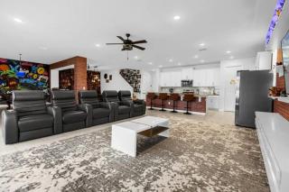 9 Bedrooms 65 Bathrooms Solara Resort 8900 Th - 9