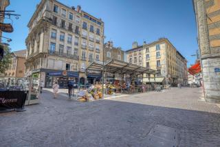 Le Brocherie - Place Aux Herbes - Quai de Grenoble - Grenoble - 4