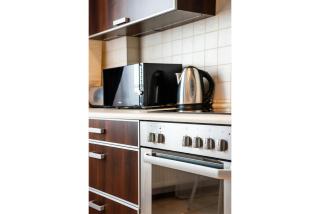 Saska Kępa Malachite Studio by BookingHost - 2