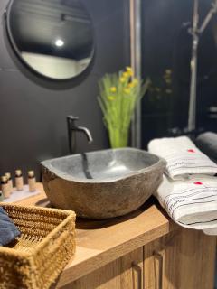 Gîtes de charme "l'écrin de Vendée" jacuzzi privatif, piscine chauffée, prestations bien être, vélos, chevaux,à 10 mn de l'océan - Sallertaine - 6