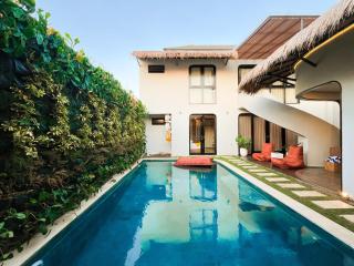 Villa Raaadha 3BR modern design villa center of seminyak - Seminyak - 9