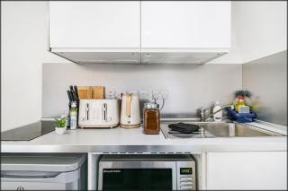 Green Lanes Flats - 7
