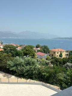 zauberhafte Apartment mit Meerblick in der Bucht von Kotor - Ðenovići - 9