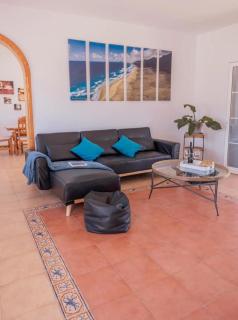 Casa Amaya - Spacious House with Pool, Large Garden, BBQ, 2 Terraces, and Ideal Location - El Charco - 1