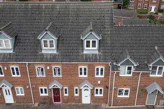Modern 3BD Townhouse in Tamworth with Ensuite - Wilnecote - 0