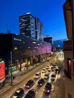 Mali Dvor - Sarajevo - 0