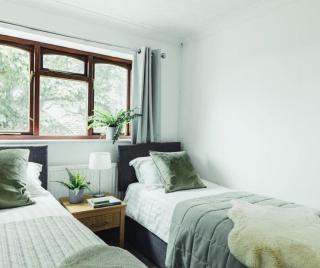 Birchwood Cottage with hot tub - 2